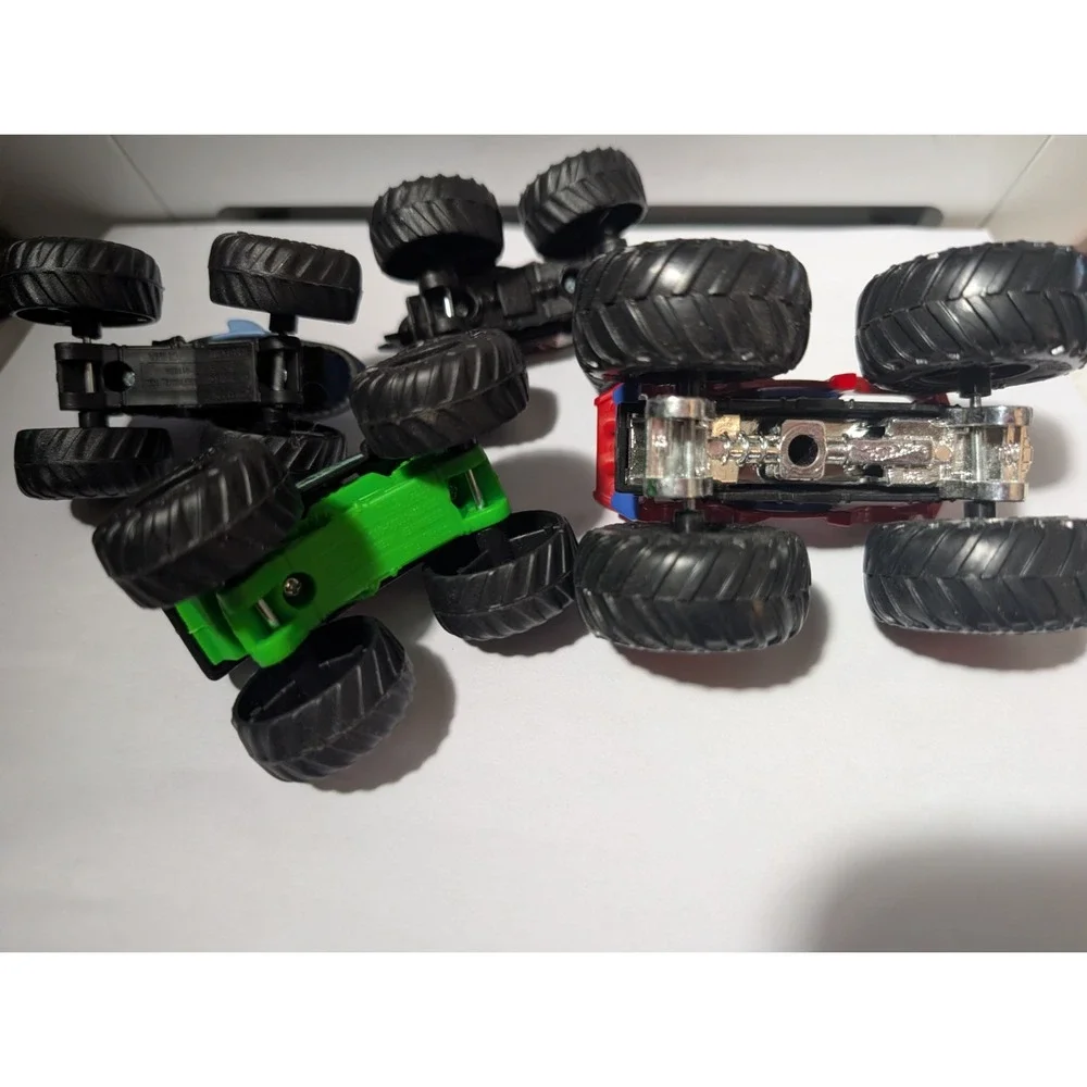 Monster Jam Hot Wheels Monster Truck Lot of 4 Grave Digger Megalodon Spiderman